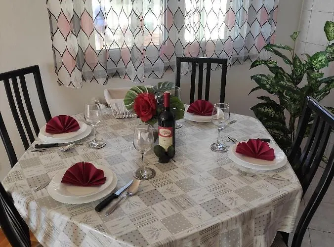 Apartman Lamia Na Uzvisini S Pogledom Na Rijeka