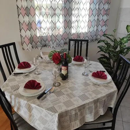 Apartment Apartman Lamia Na Uzvisini S Pogledom Na More Rijeka