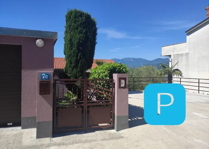 Apartman Lamia Na Uzvisini S Pogledom Na More *
